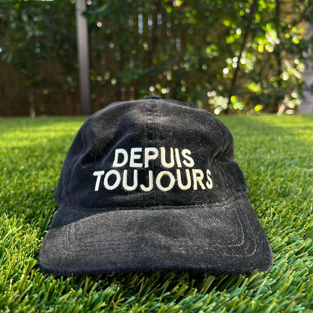 Depuis Toujours Black Cap with White Embroidery